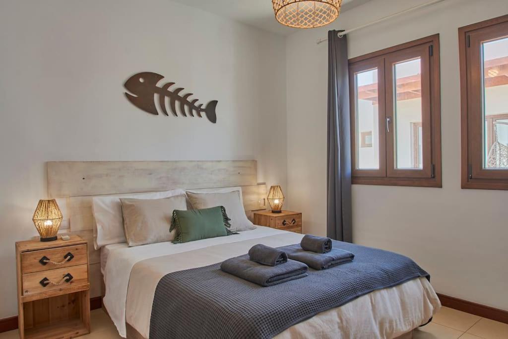 Apartamento Calero Surfin - Shared Pool, 10 Minutes Walking To Harbour *