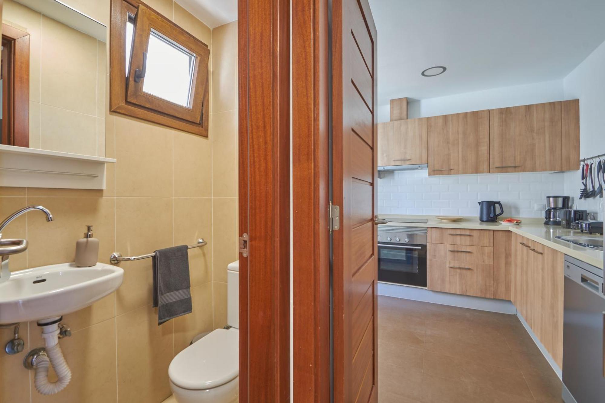 Apartamento Calero Surfin - Shared Pool, 10 Minutes Walking To Harbour *