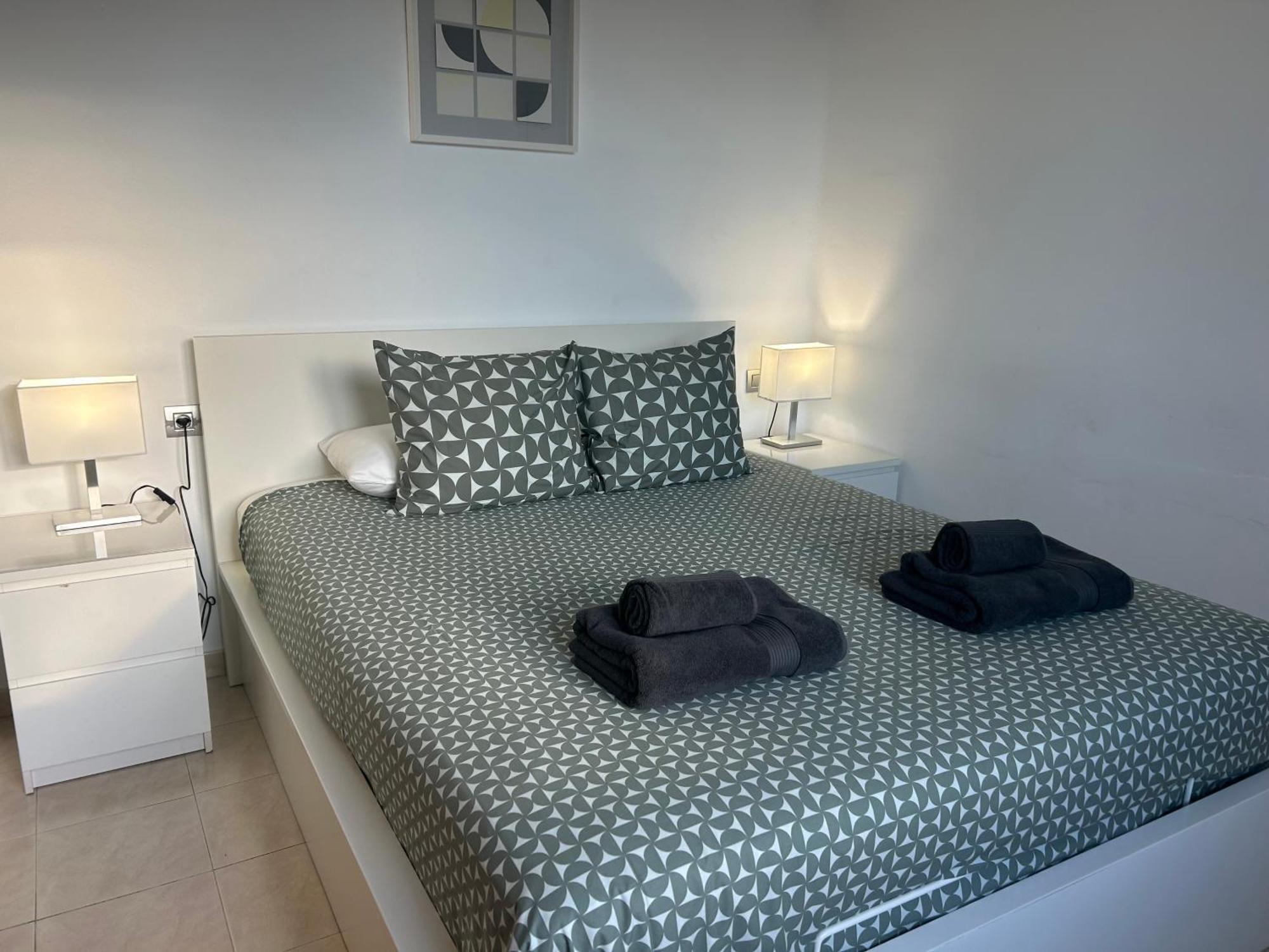 2 Bedroom On Popular Complex Tías