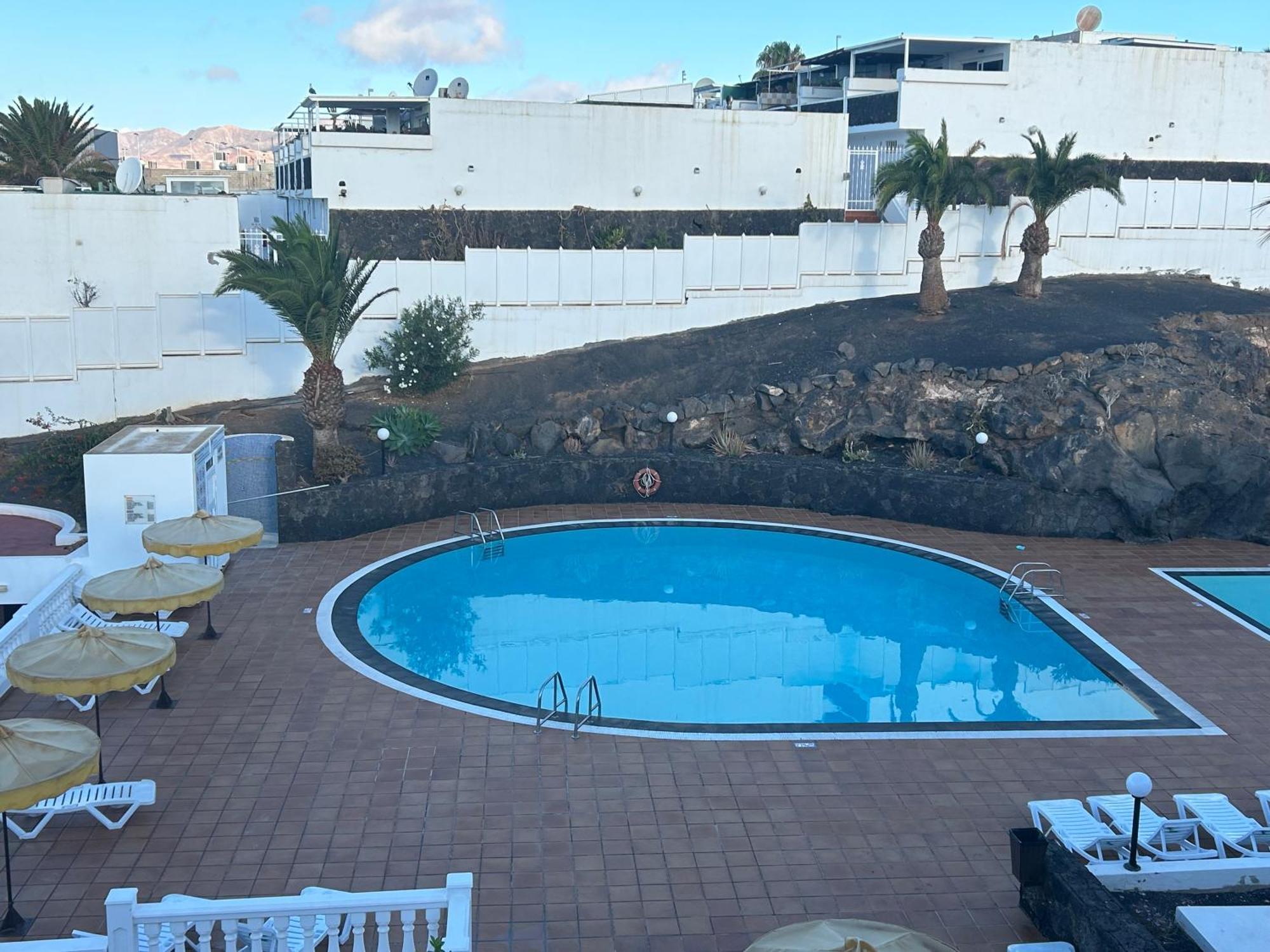 2 Bedroom On Popular Complex Apartamento
