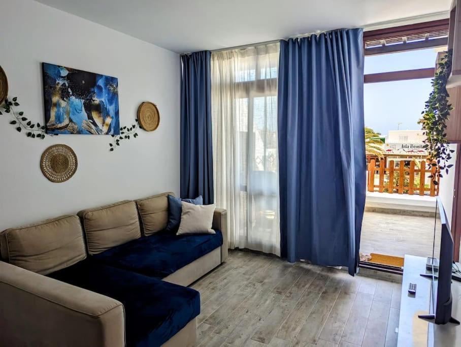 Charming Flat In Molinos With Terrace & Pools, Near Playa Bastian *