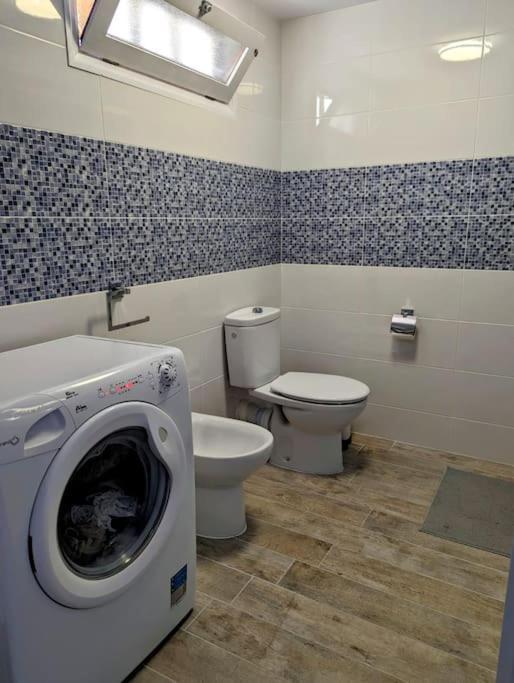 Charming Flat In Molinos With Terrace & Pools, Near Playa Bastian