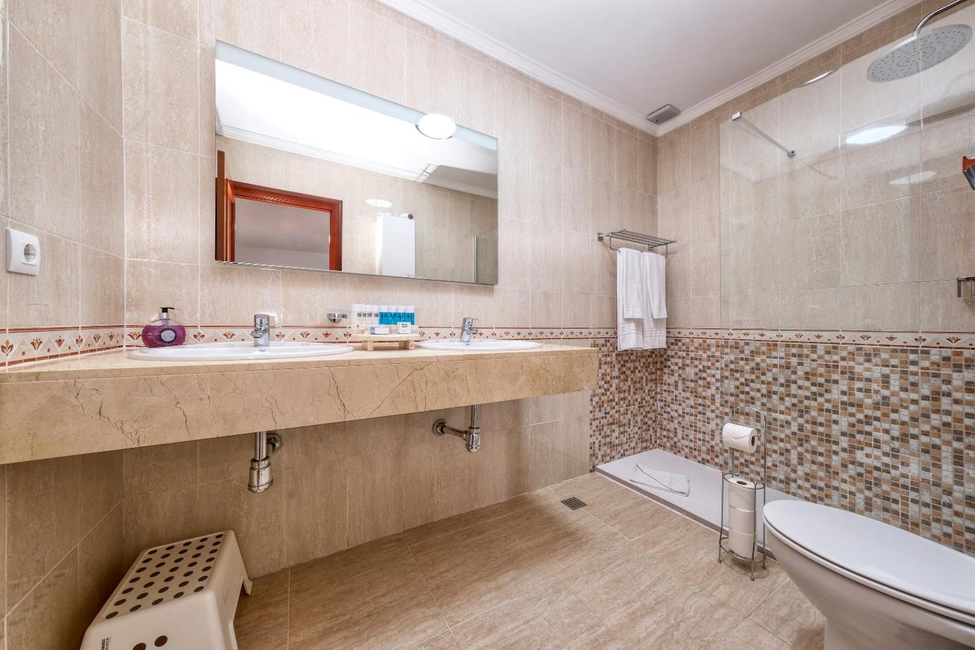 Casa Yare, Shared Pool, Air-con, Fast Wifi * Costa Teguise