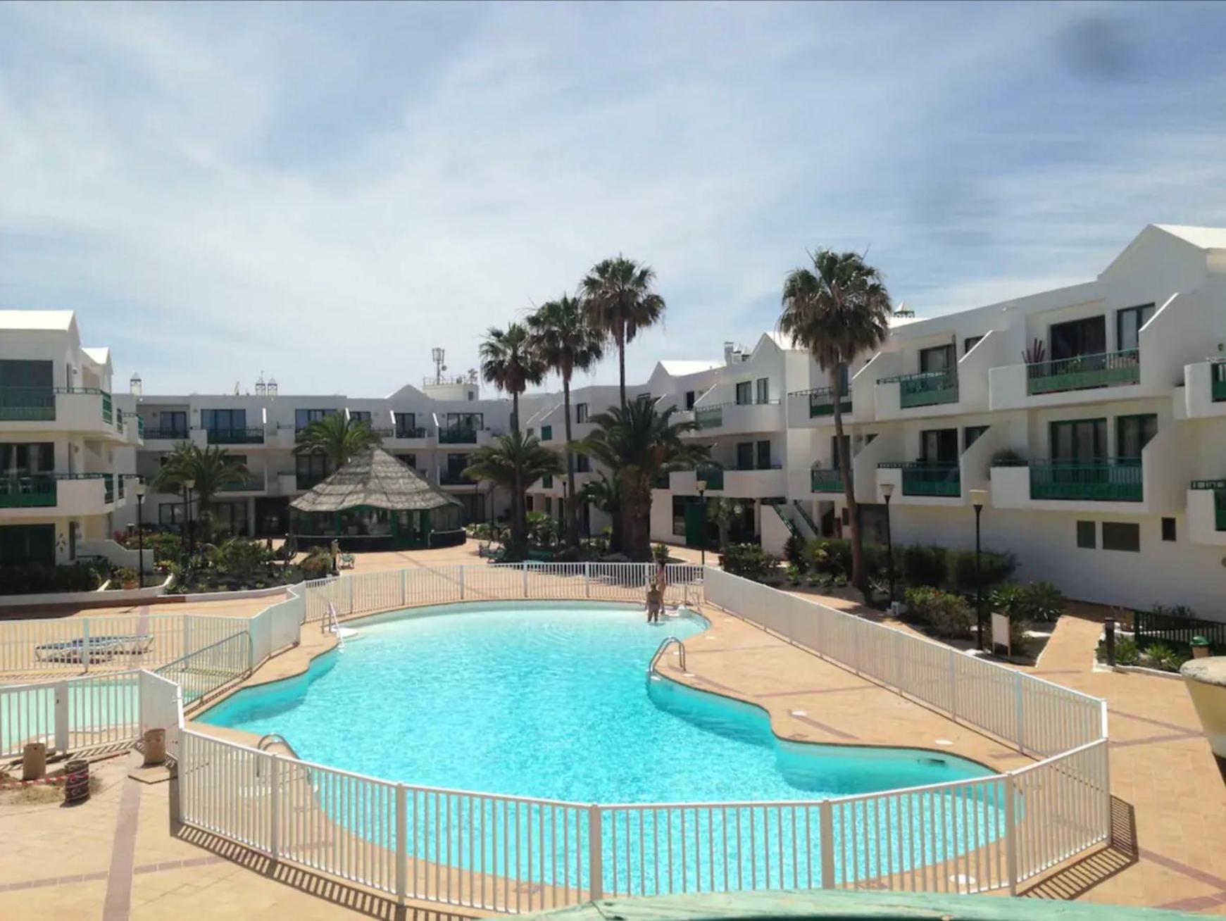 Apartment Ground Floor With Pool, Next To The