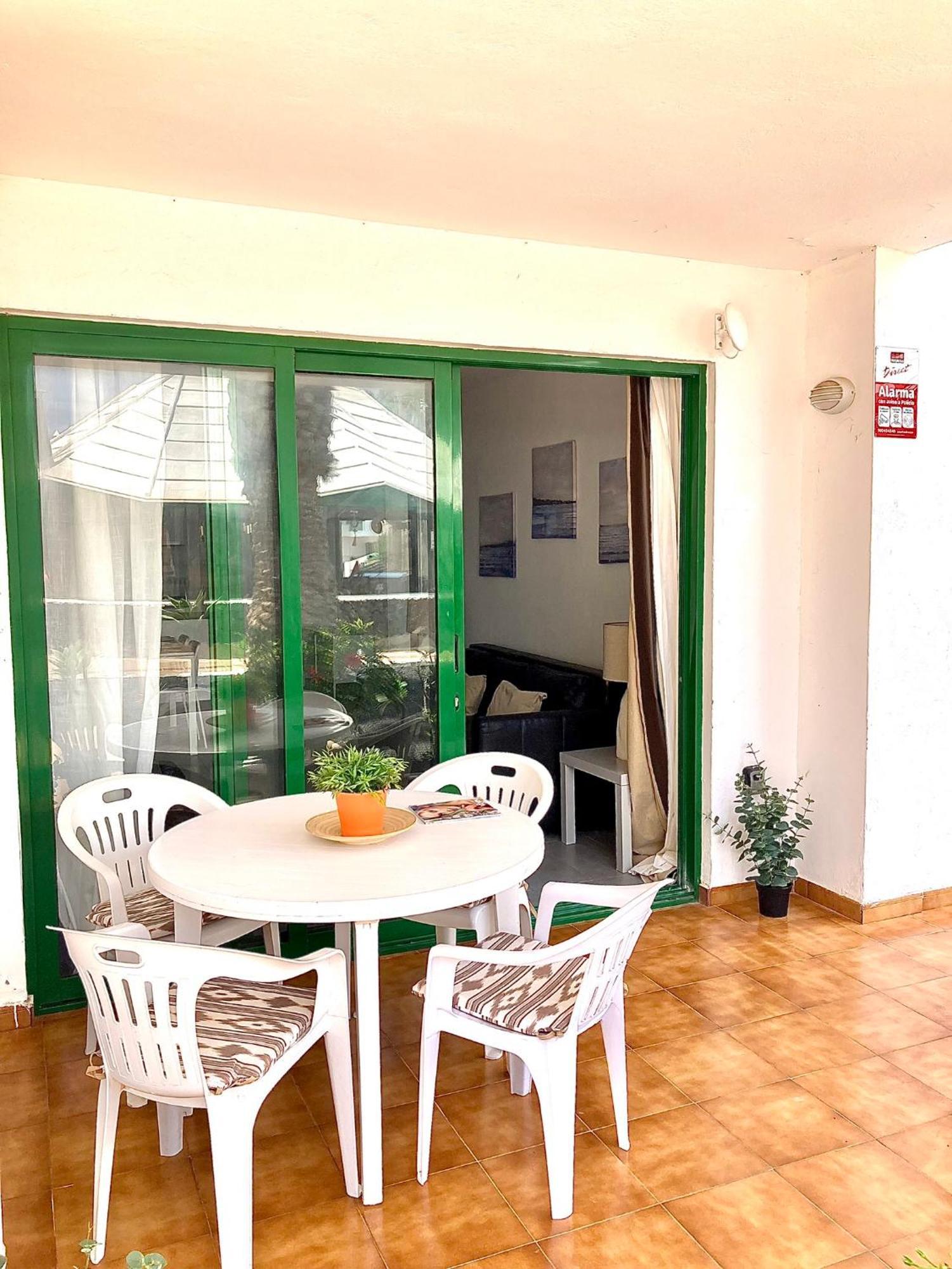 Ground Floor With Pool, Next To The *