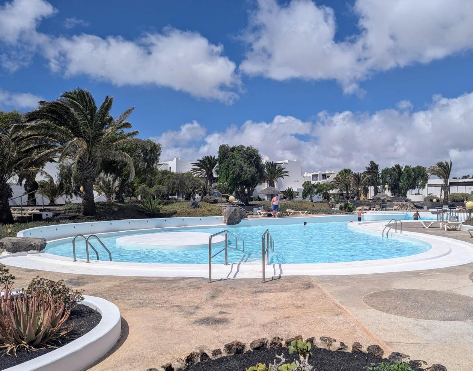 Charming Flat In Molinos With Terrace & Pools, Near Playa Bastian Apartment