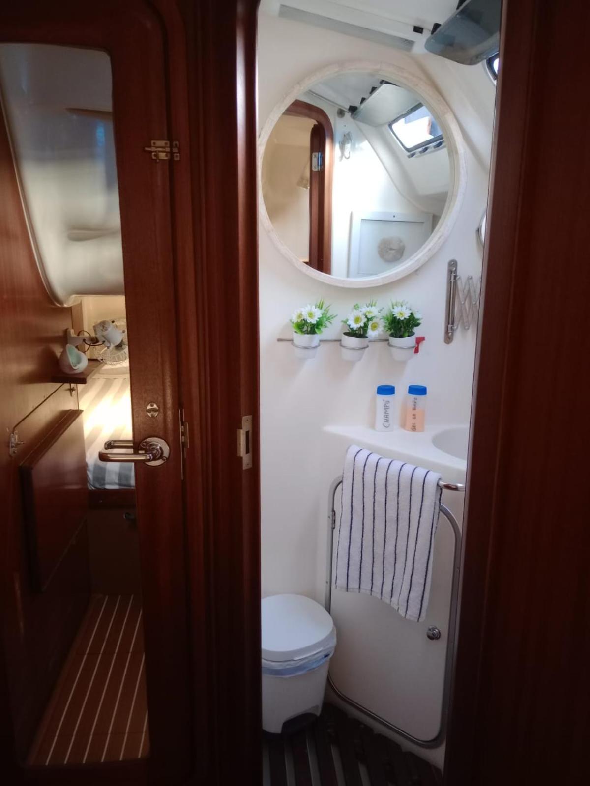 Hotel en barco Velero Amore *