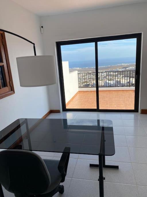 Valiente Villa Tías