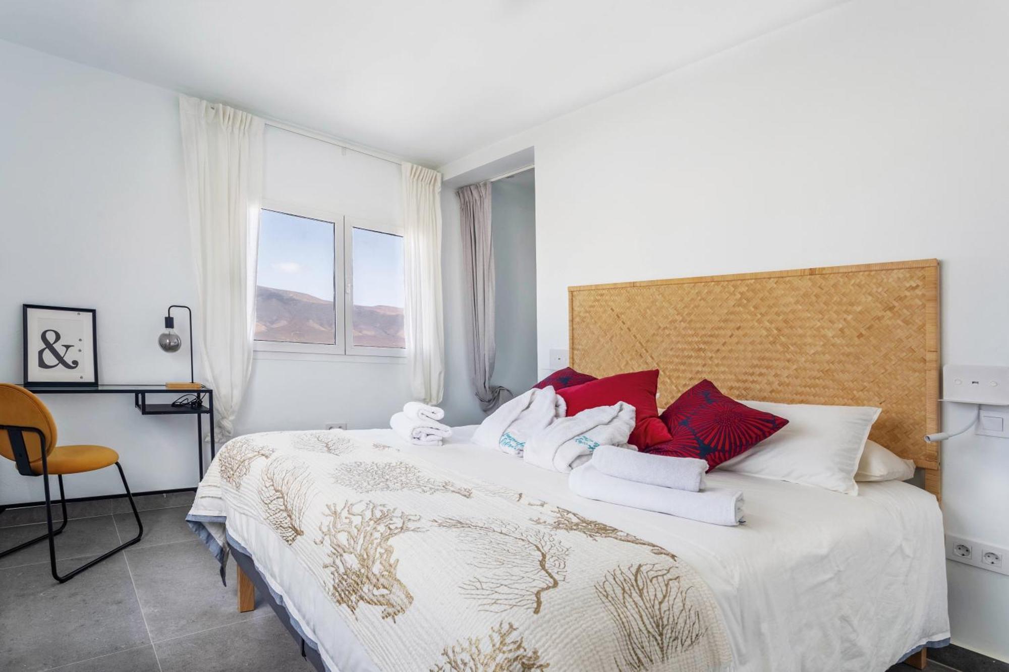 Casita San Juan, Near Beach, Surf, Kite, Hike Holiday home Famara