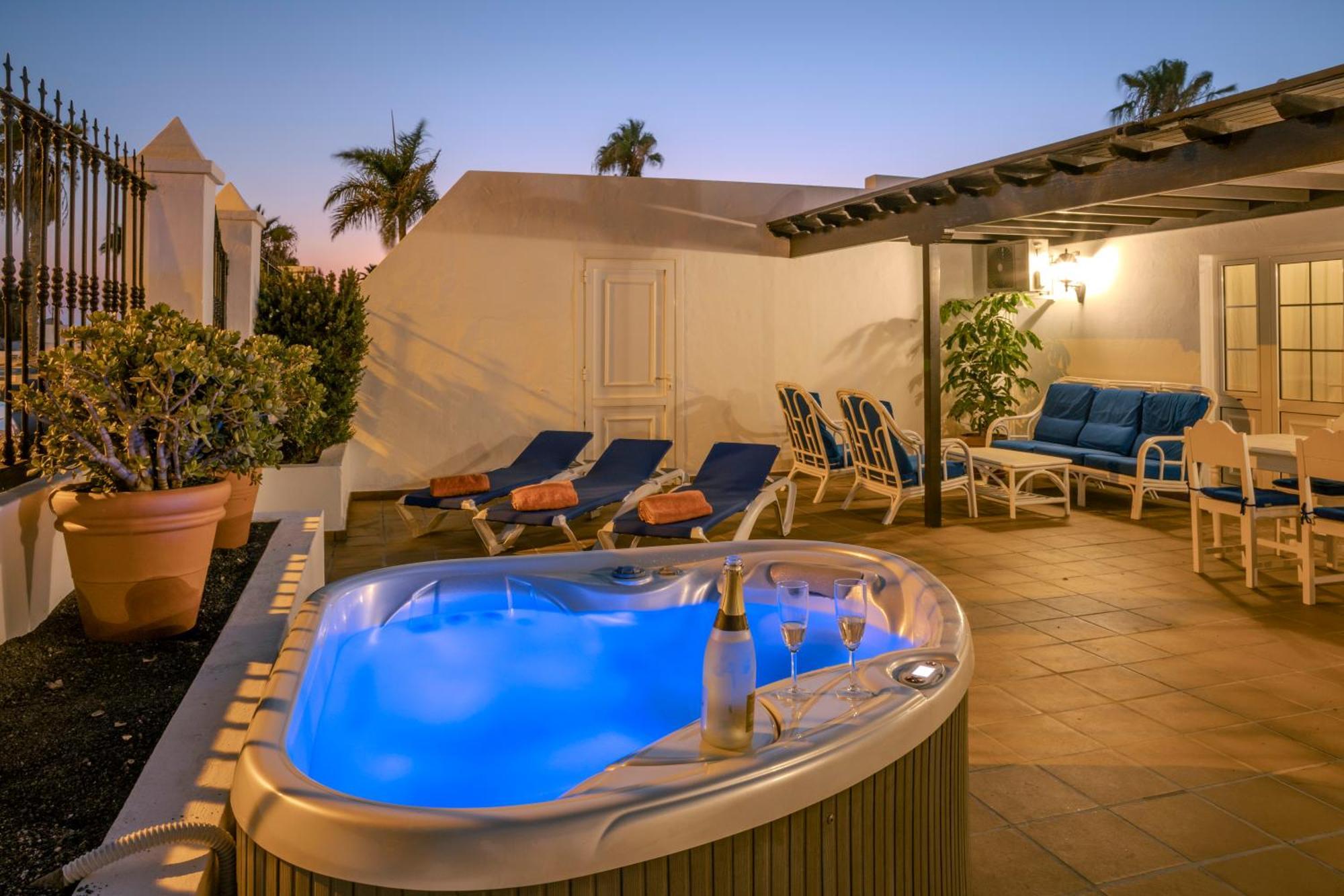 Luxury House Tiati * Tias