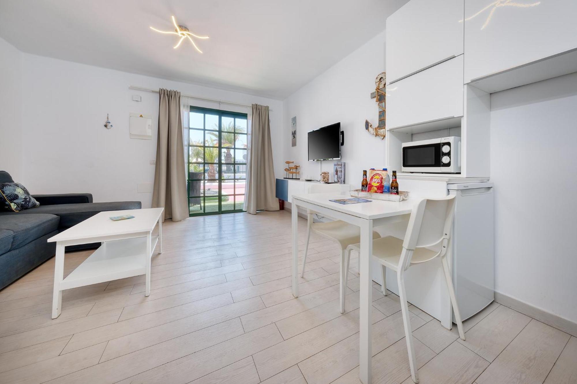 La Vela Azul -pool & Tennis - Free Ac &good Wifi- Smart Tv