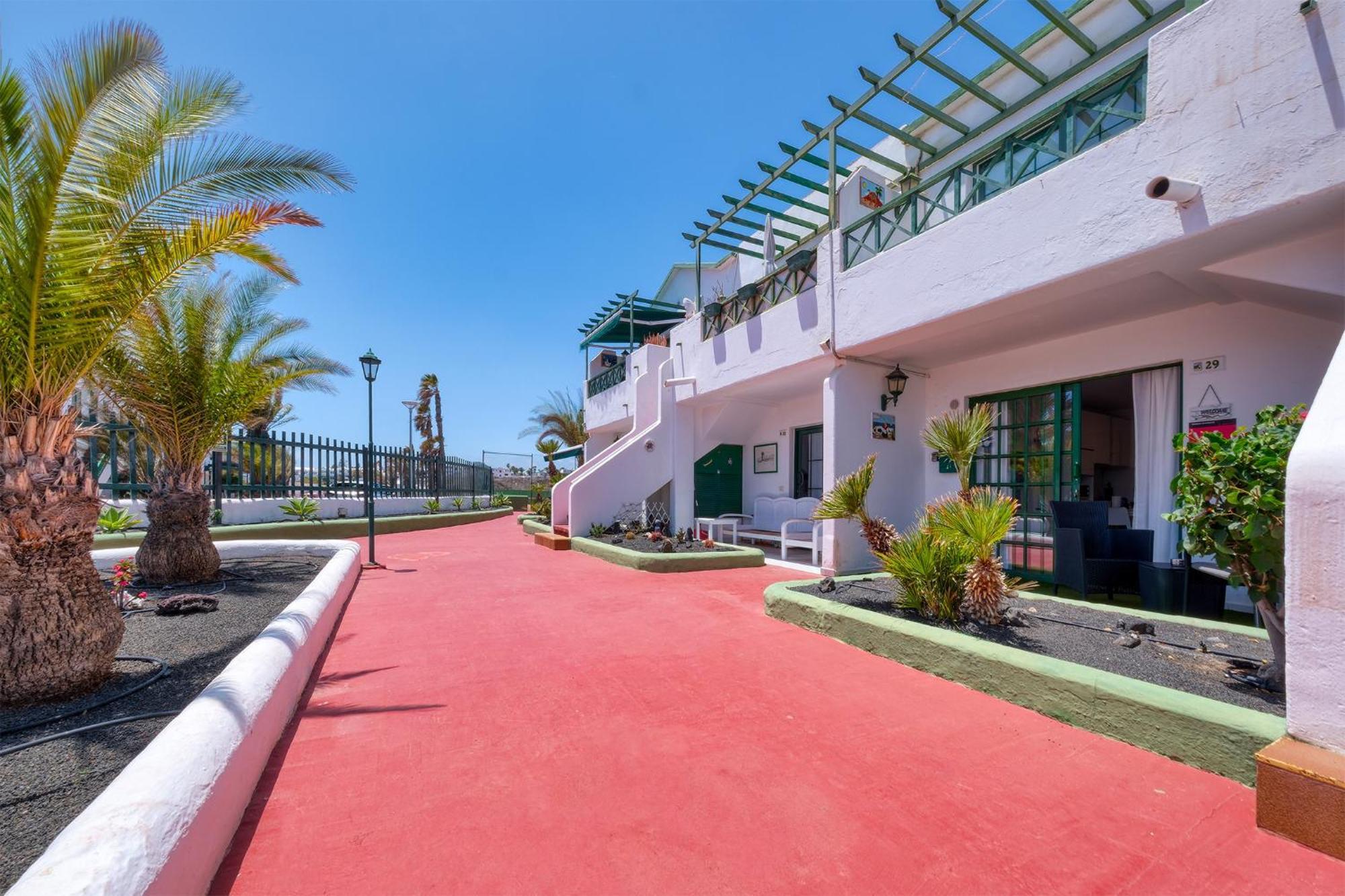 La Vela Azul -pool & Tennis - Free Ac &good Wifi- Smart Tv Holiday home *