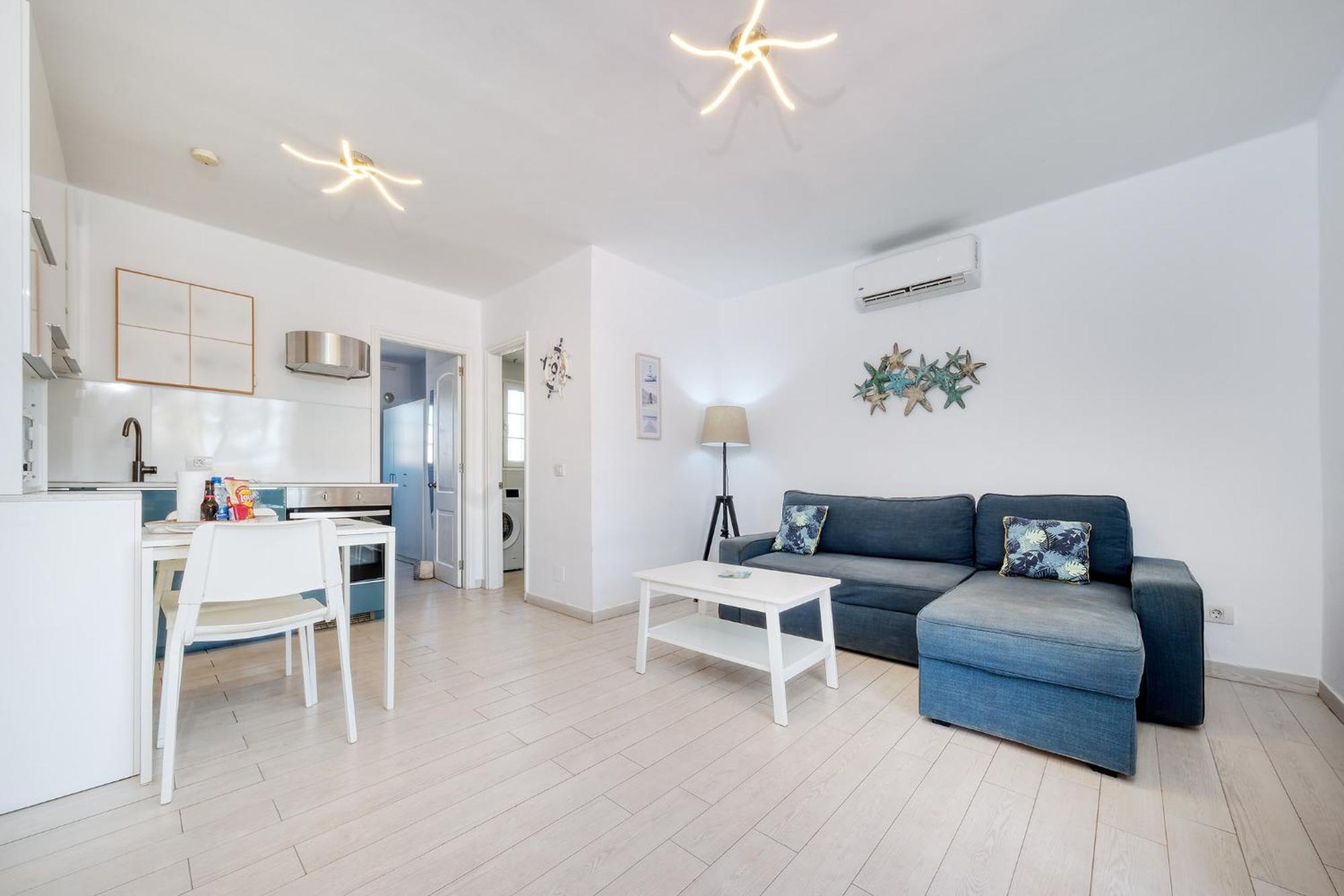 La Vela Azul -pool & Tennis - Free Ac &good Wifi- Smart Tv Holiday home