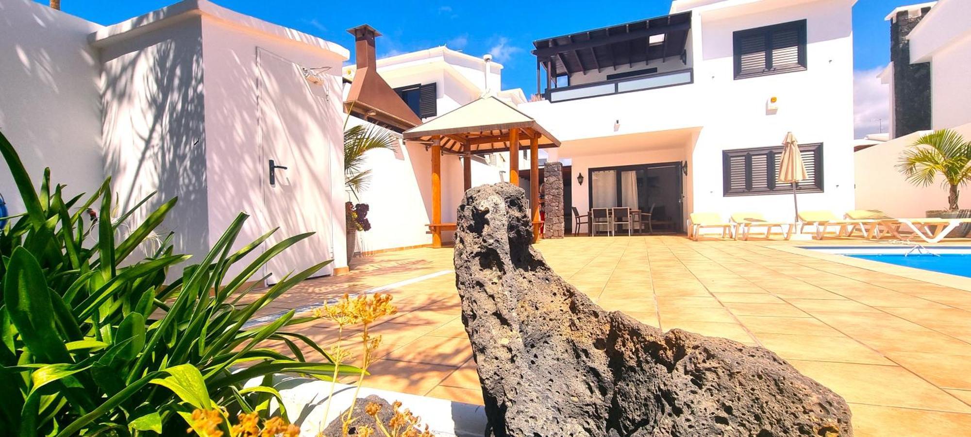 Roferos 32 Puerto del Carmen (Lanzarote)