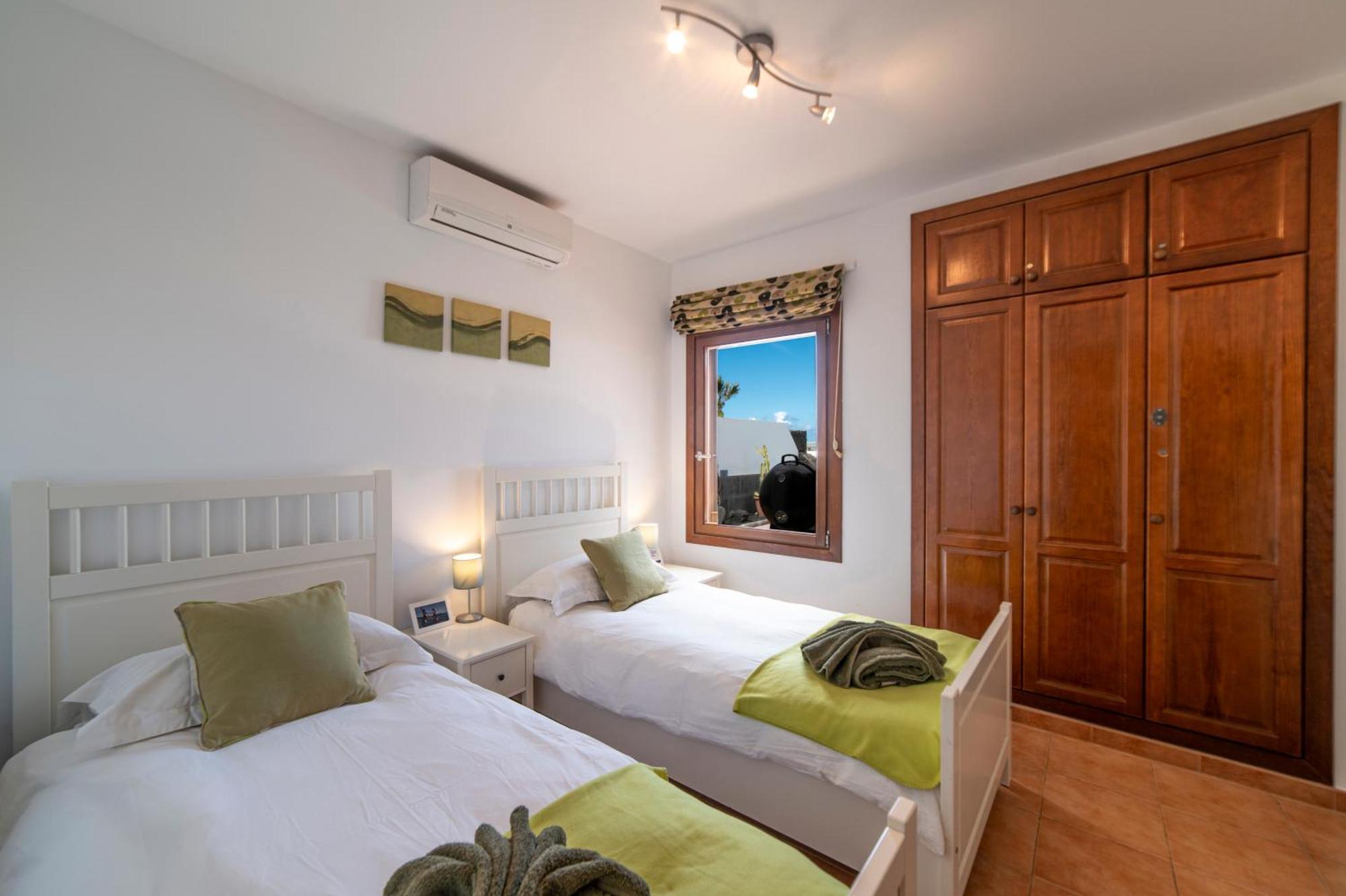 Villa Maderita - Lovely 3 Bed In