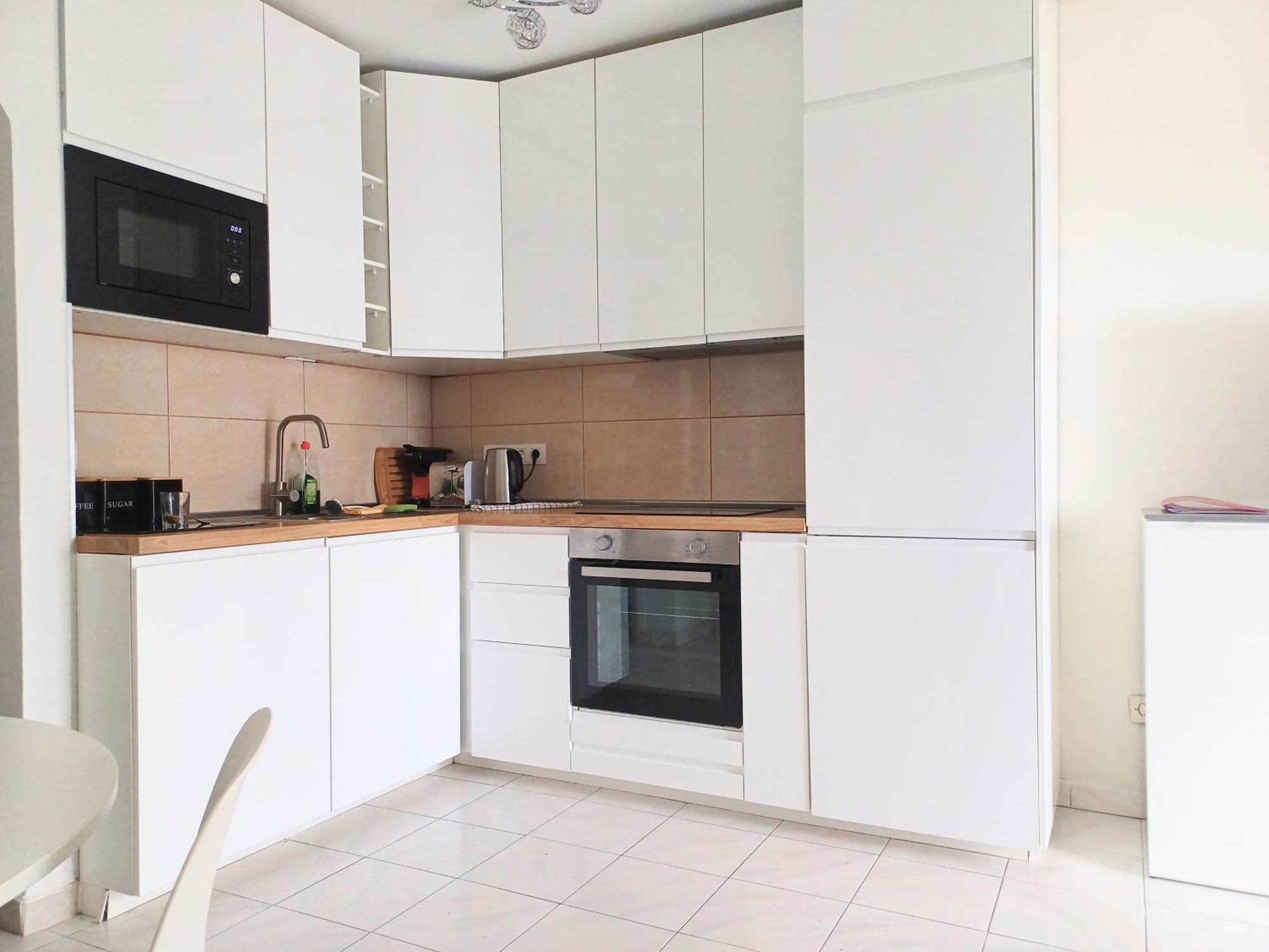 Bright & Spacious With Aircon