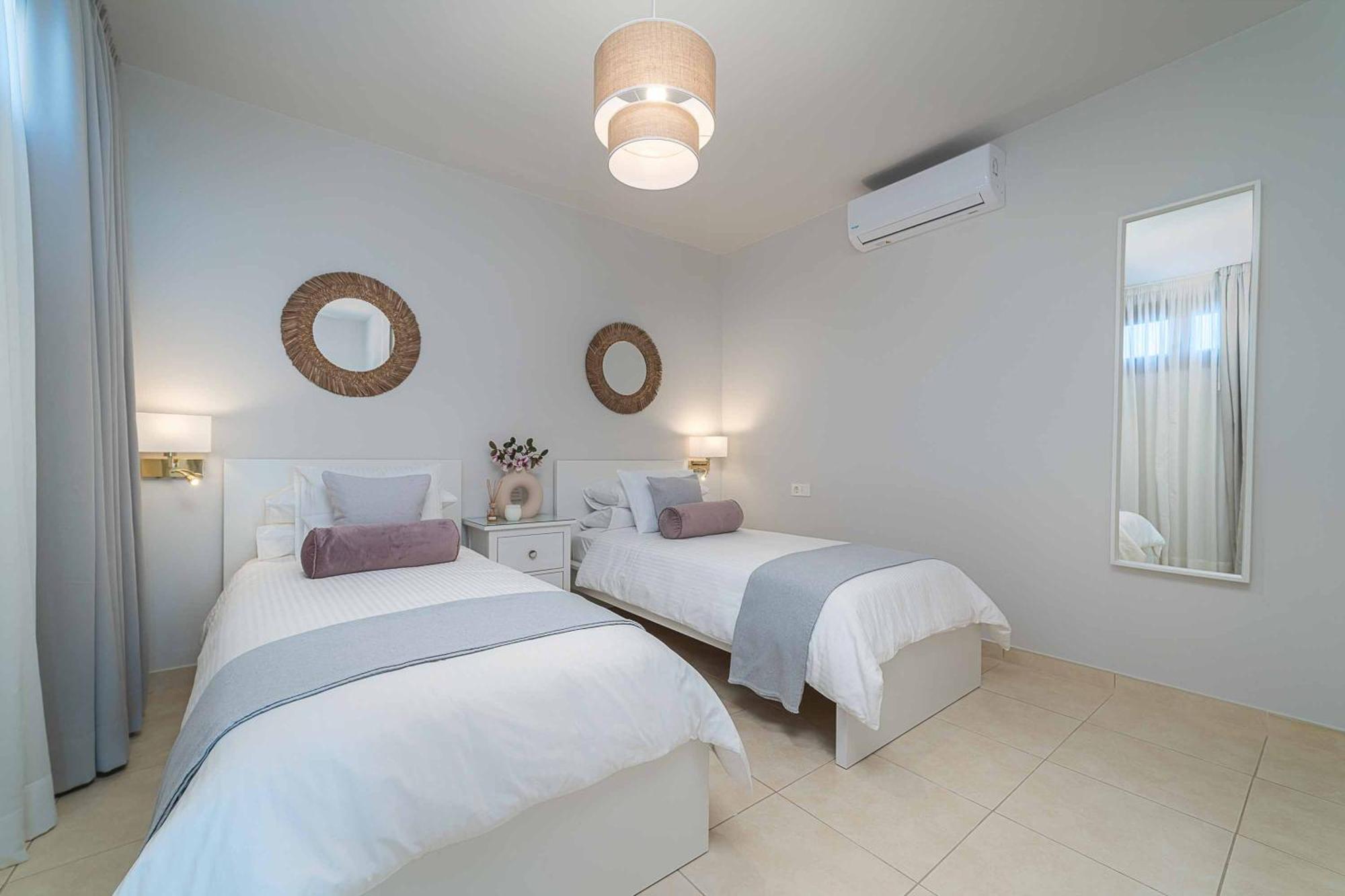 Lolita Villa *