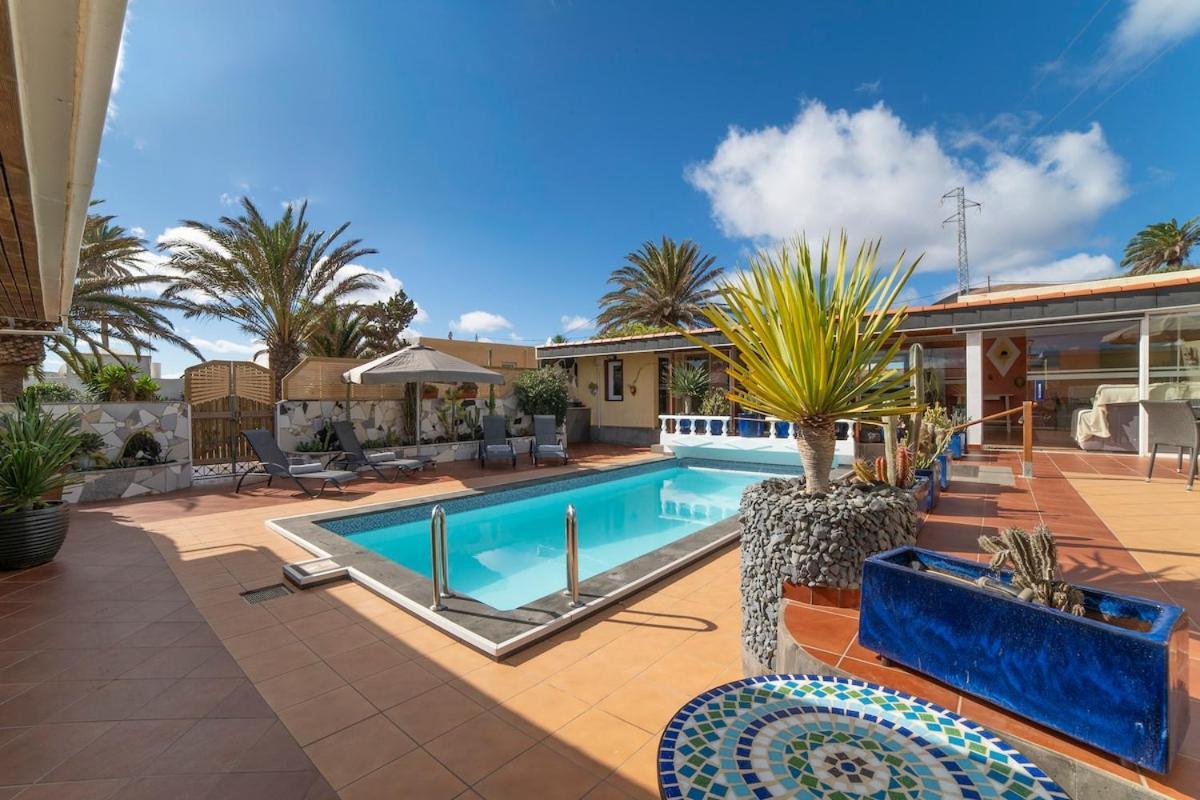 Madora La Asomada La Asomada (Lanzarote)