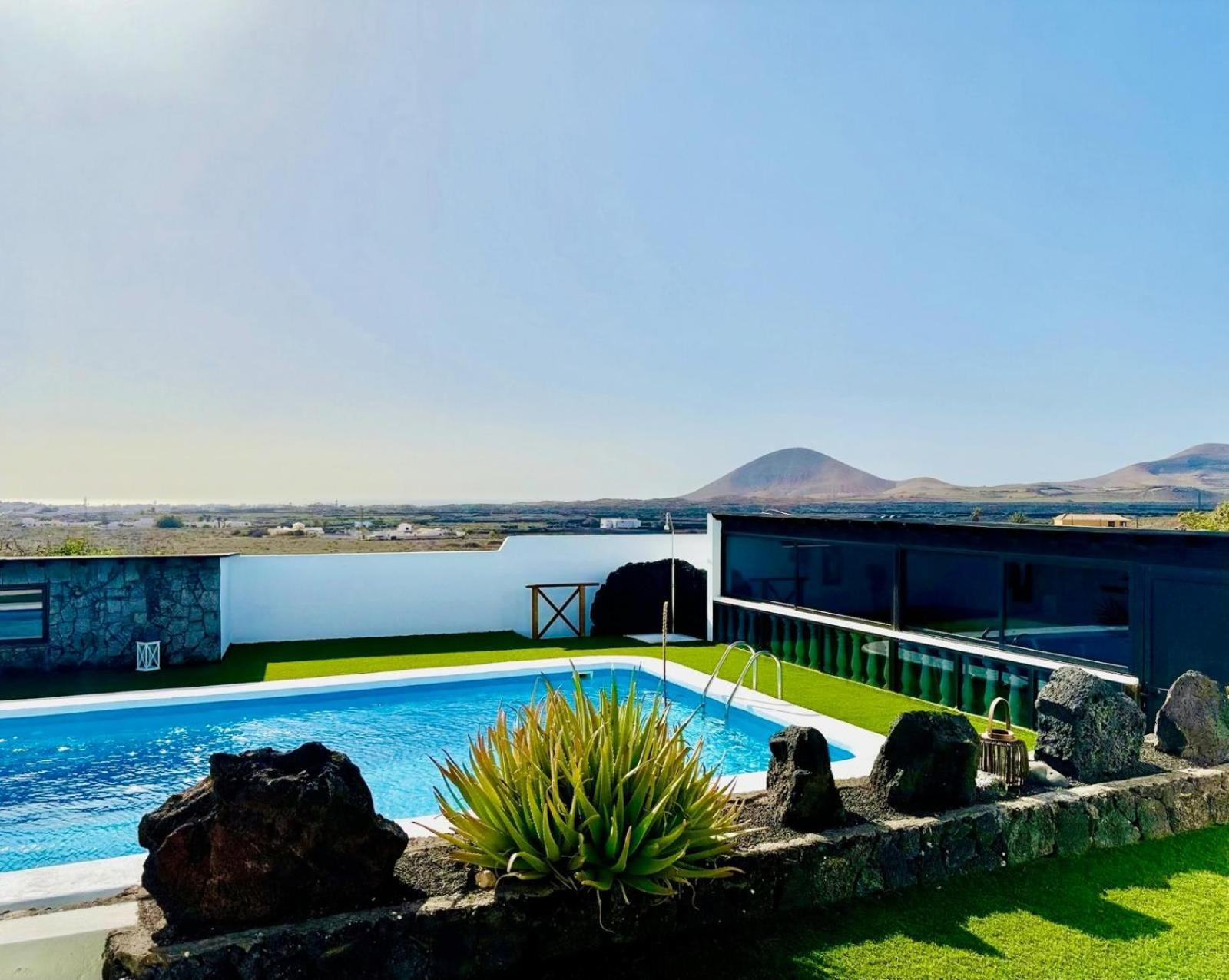 Canaryislandshost L Olympica Apartment Teguise (Lanzarote)