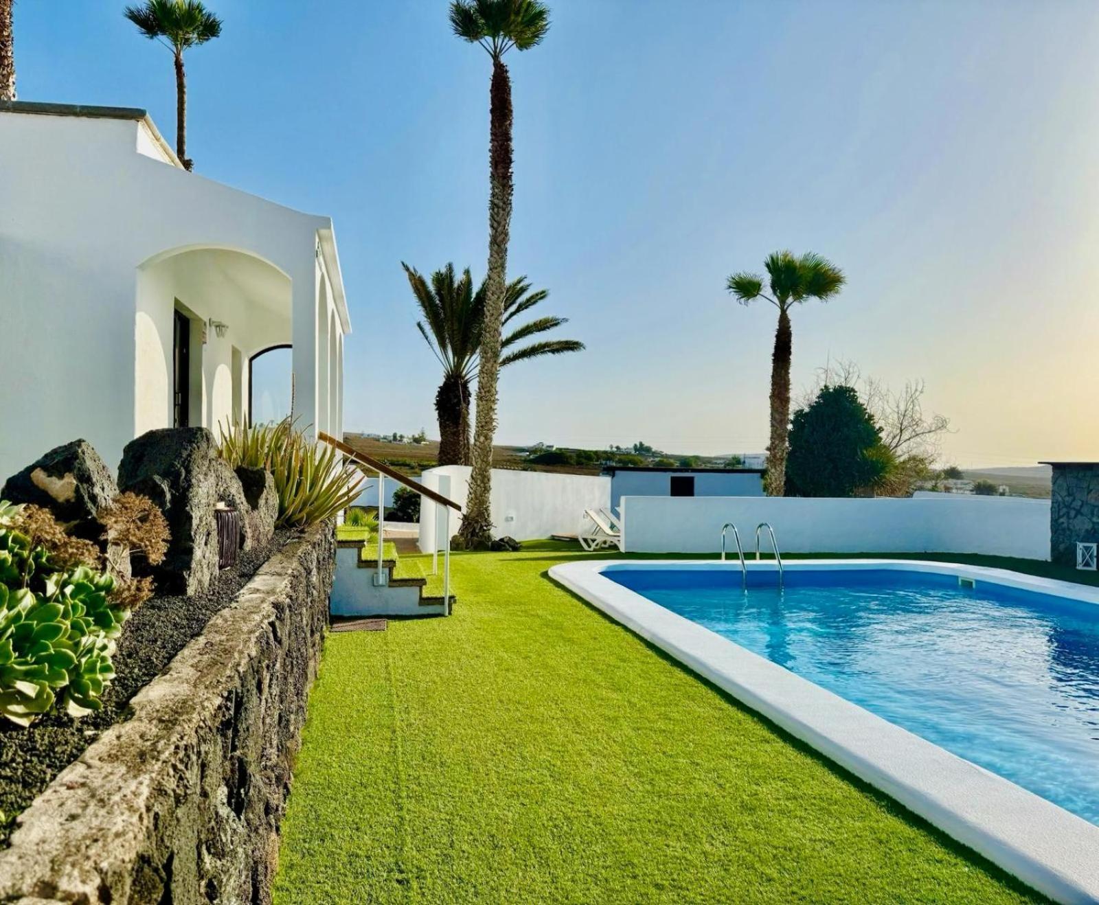 Canaryislandshost L Olympica Teguise (Lanzarote)