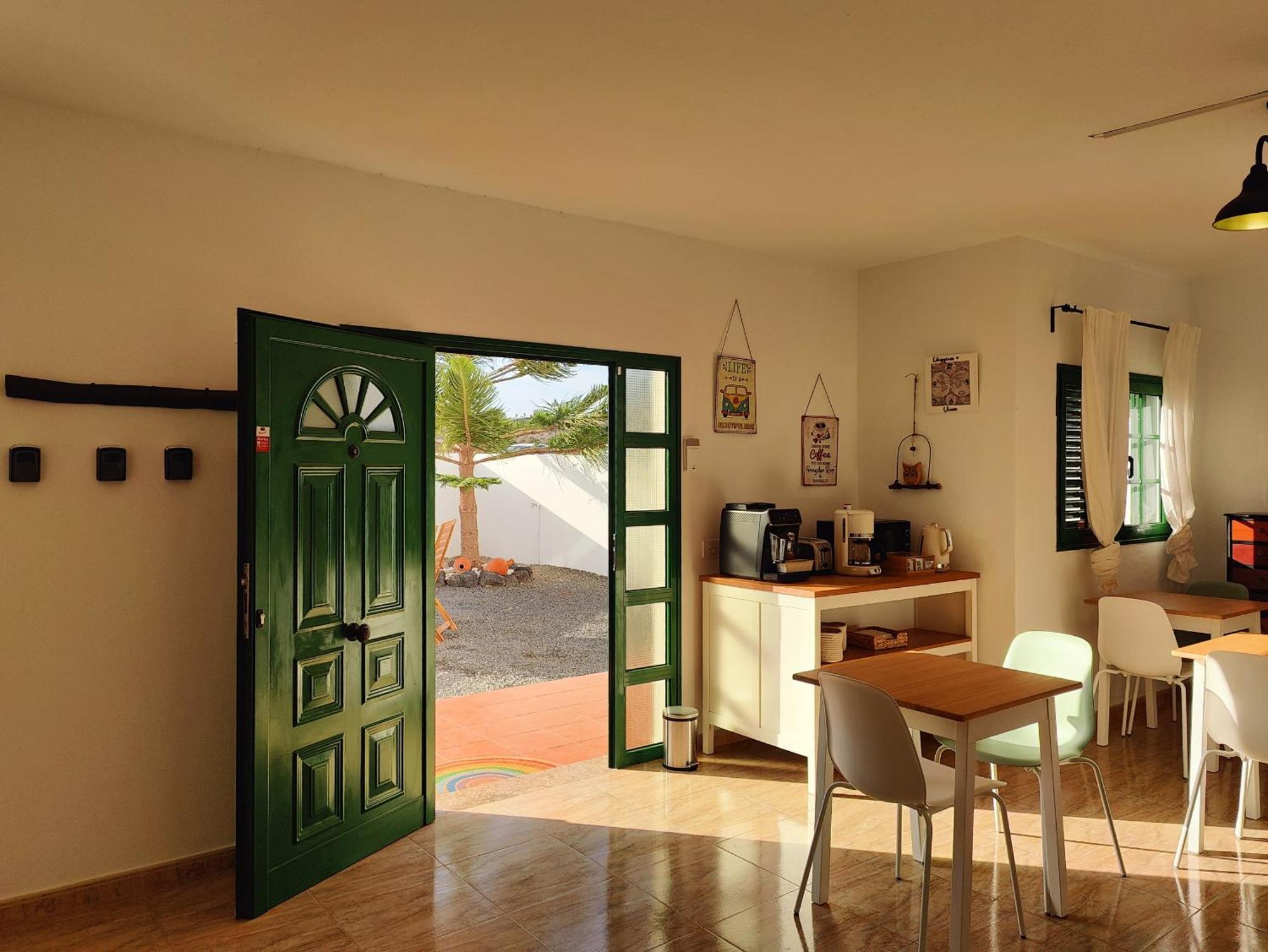 Guest house Nopasanada Tu Casa En Lanzarote *