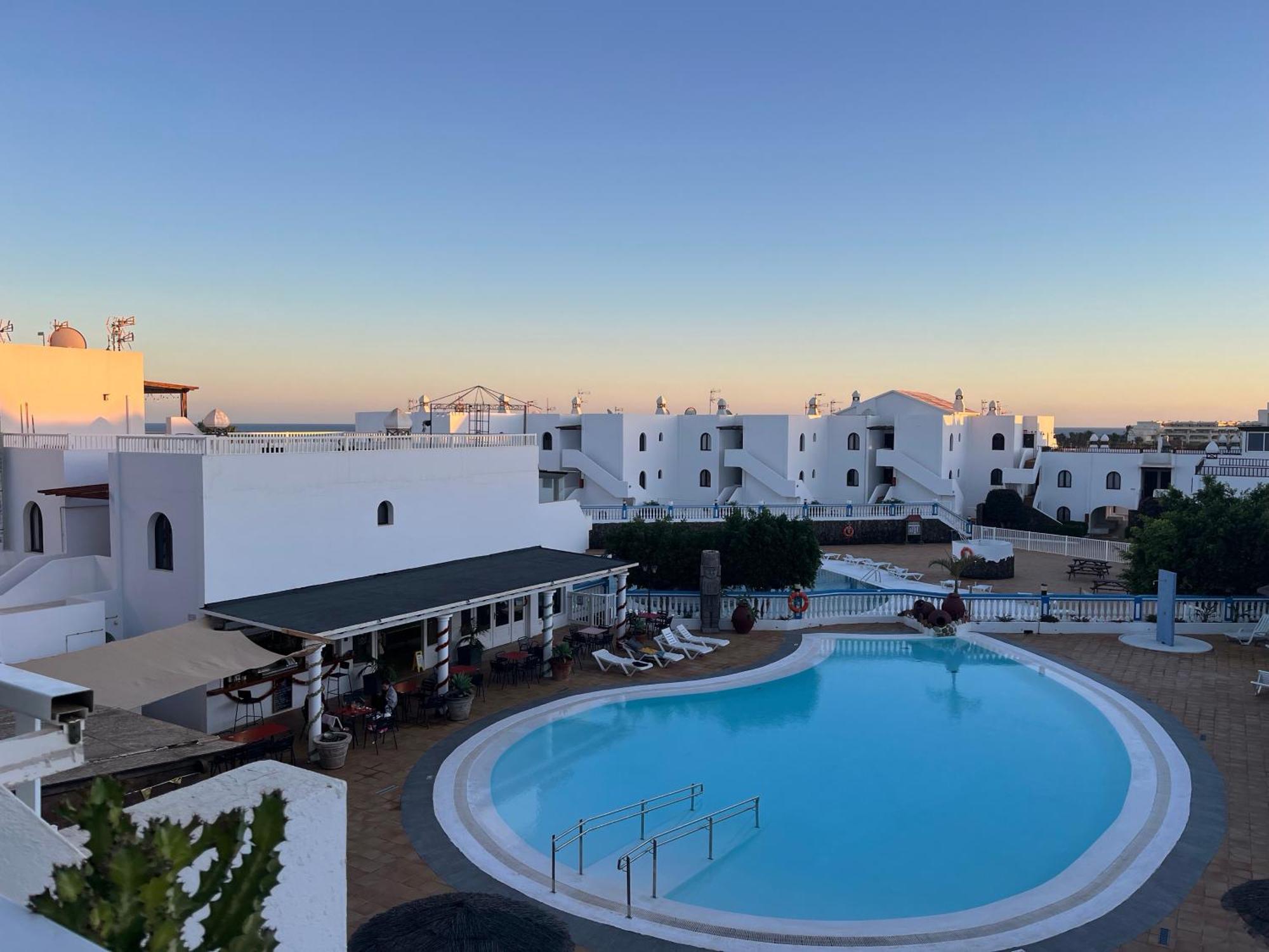 Cosy Vue Piscine, Wifi, A 500 M Costa Teguise