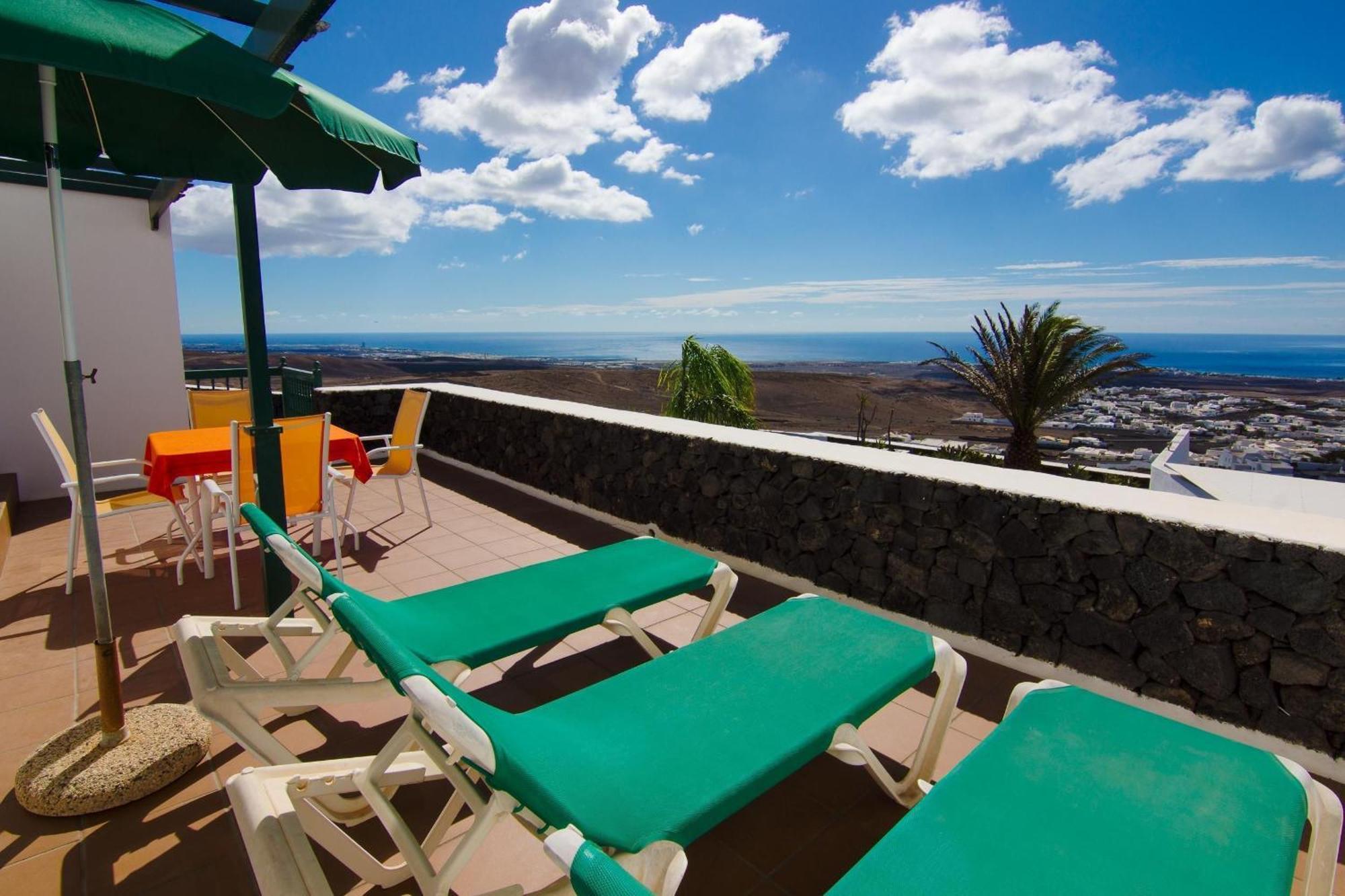 Apartment Grosses Mit Meerblick Auf Lanzarote Tias