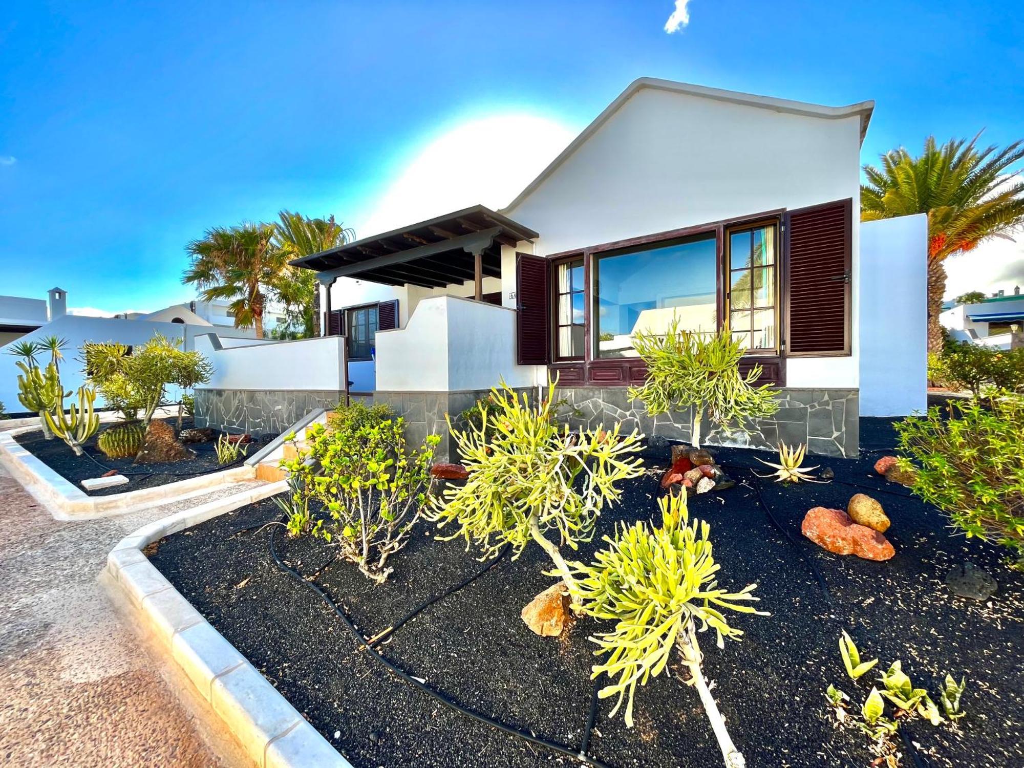 Trinity House En Playa Bastian Holiday home *