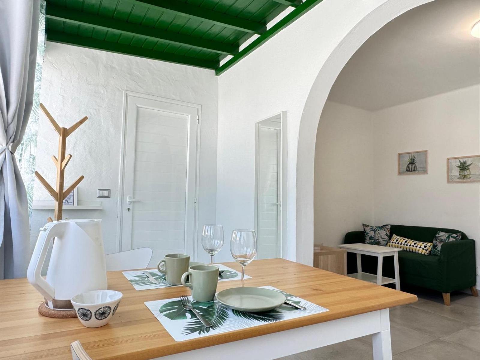 Happy Casa Apartment Tias