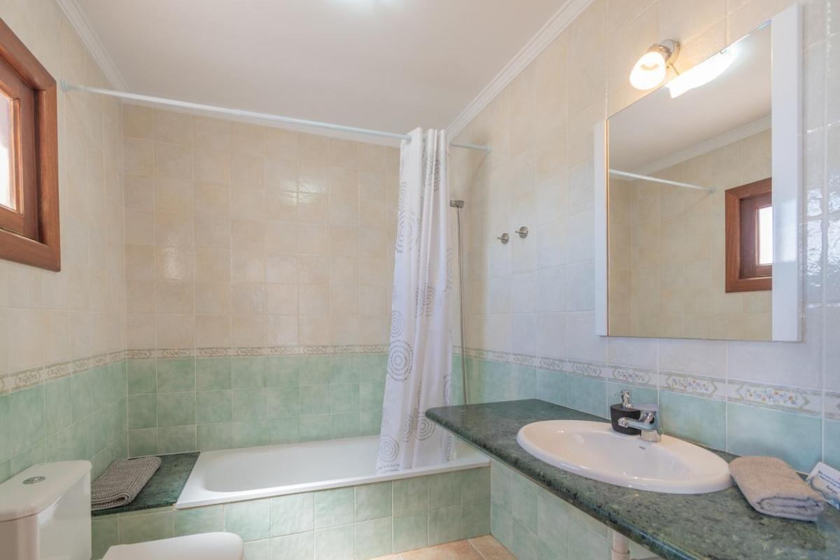 Casa Del Mar Ilic With Communal Pool And Sea Views Apartment *