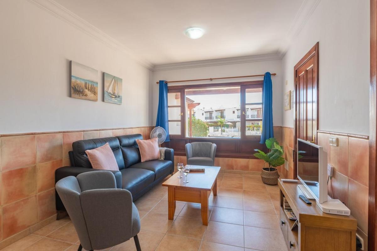 Apartment Casa Del Mar Ilic With Communal Pool And Sea Views Playa Blanca (Lanzarote)