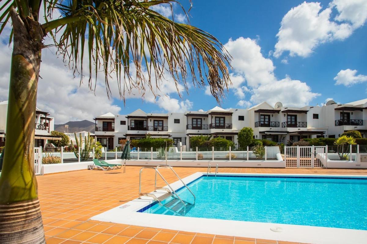 Apartment Casa Del Mar Ilic With Communal Pool And Sea Views Playa Blanca (Lanzarote)
