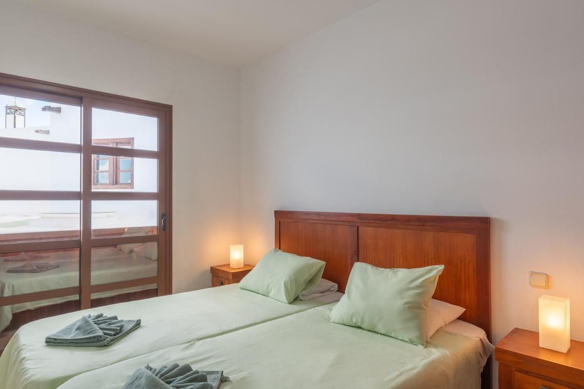 Casa Del Mar Ilic With Communal Pool And Sea Views Apartment Playa Blanca (Lanzarote)