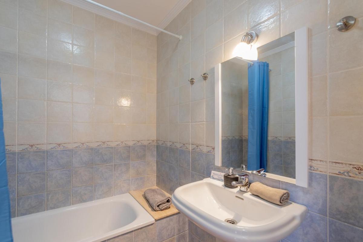 Casa Del Mar Ilic With Communal Pool And Sea Views Apartment *