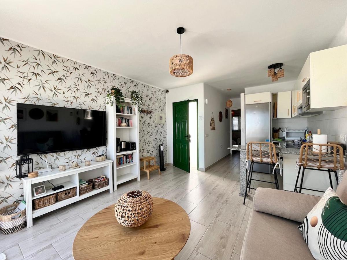 Apartamento 1 Bedroom With Fantastic Sea Views