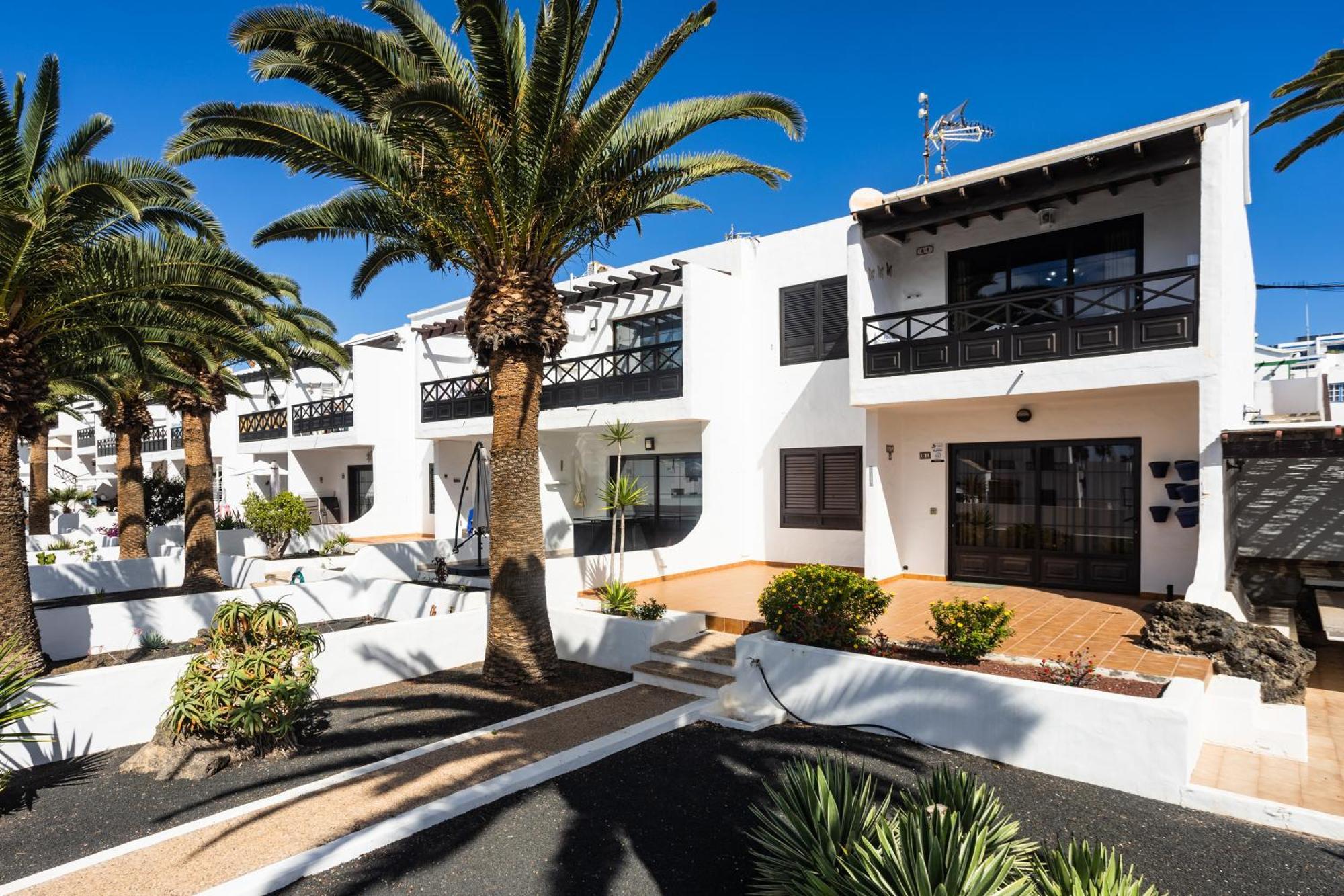 Dama Apartment *