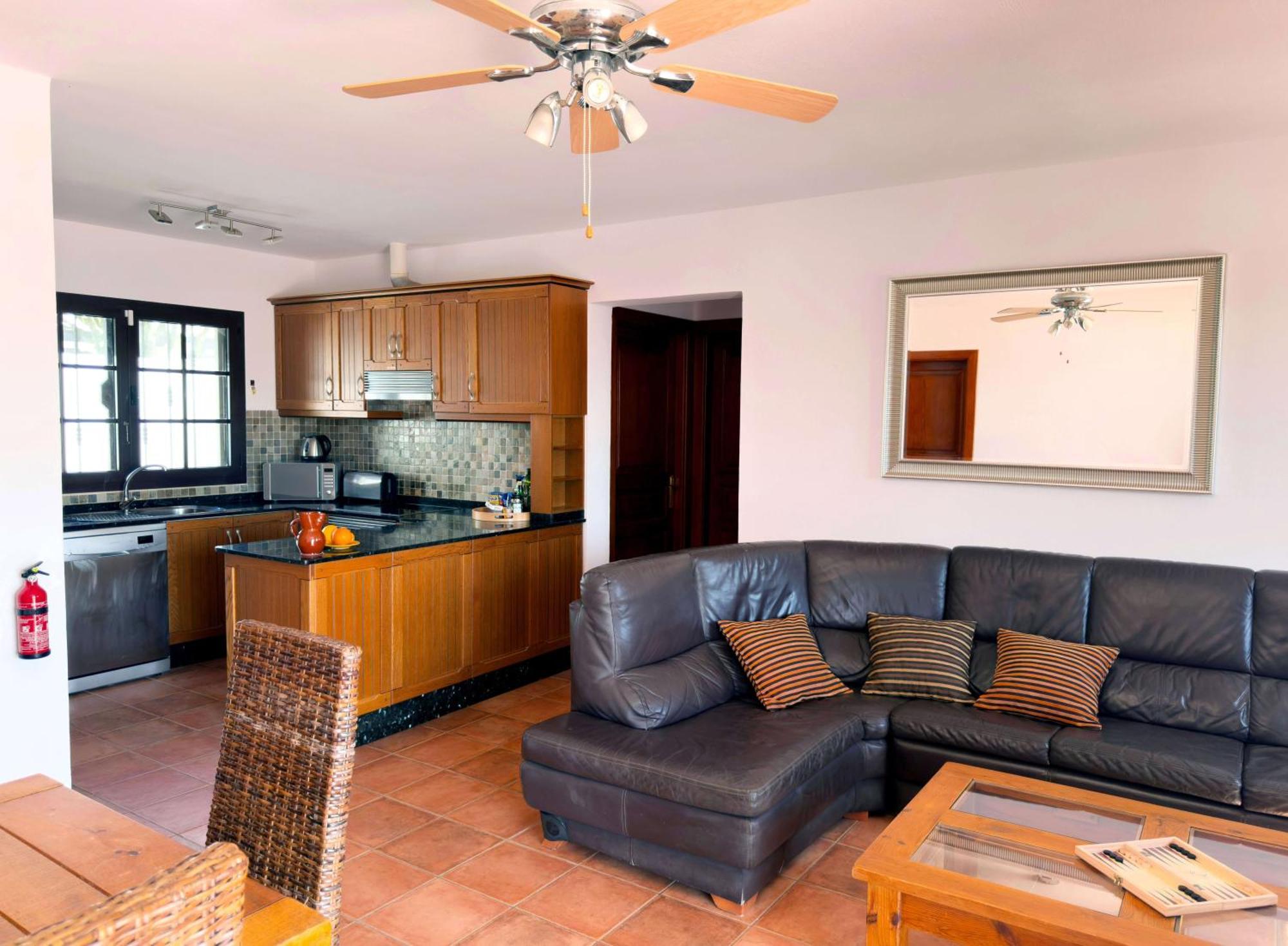 With Private Pools - Just 7 Min Walk From Beach, Bars & Dining