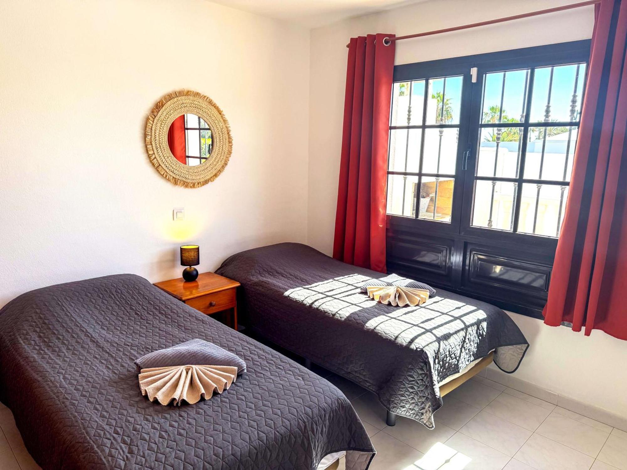 With Private Pools - Just 7 Min Walk From Beach, Bars & Dining Villa *