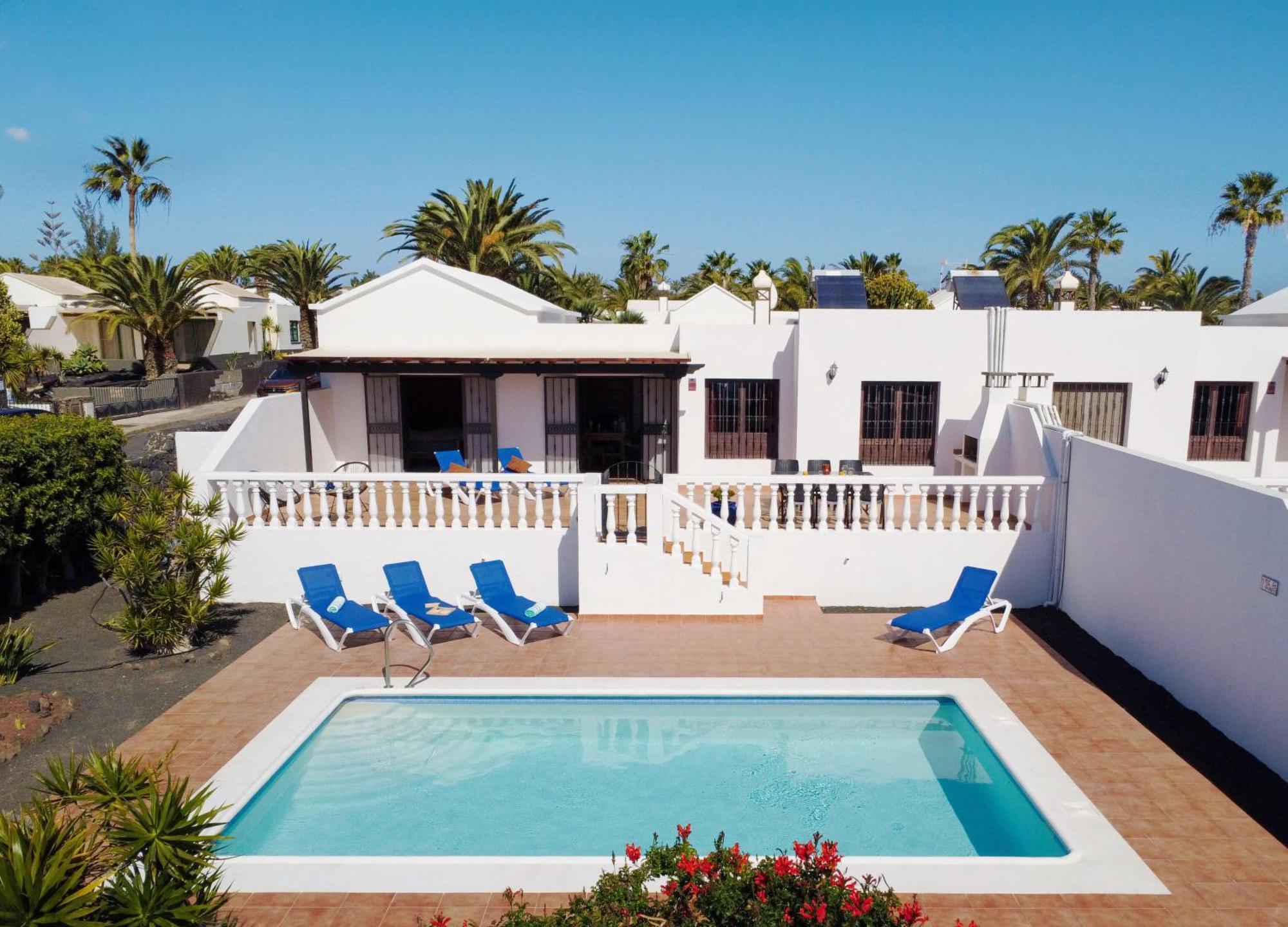 With Private Pools - Just 7 Min Walk From Beach, Bars & Dining *