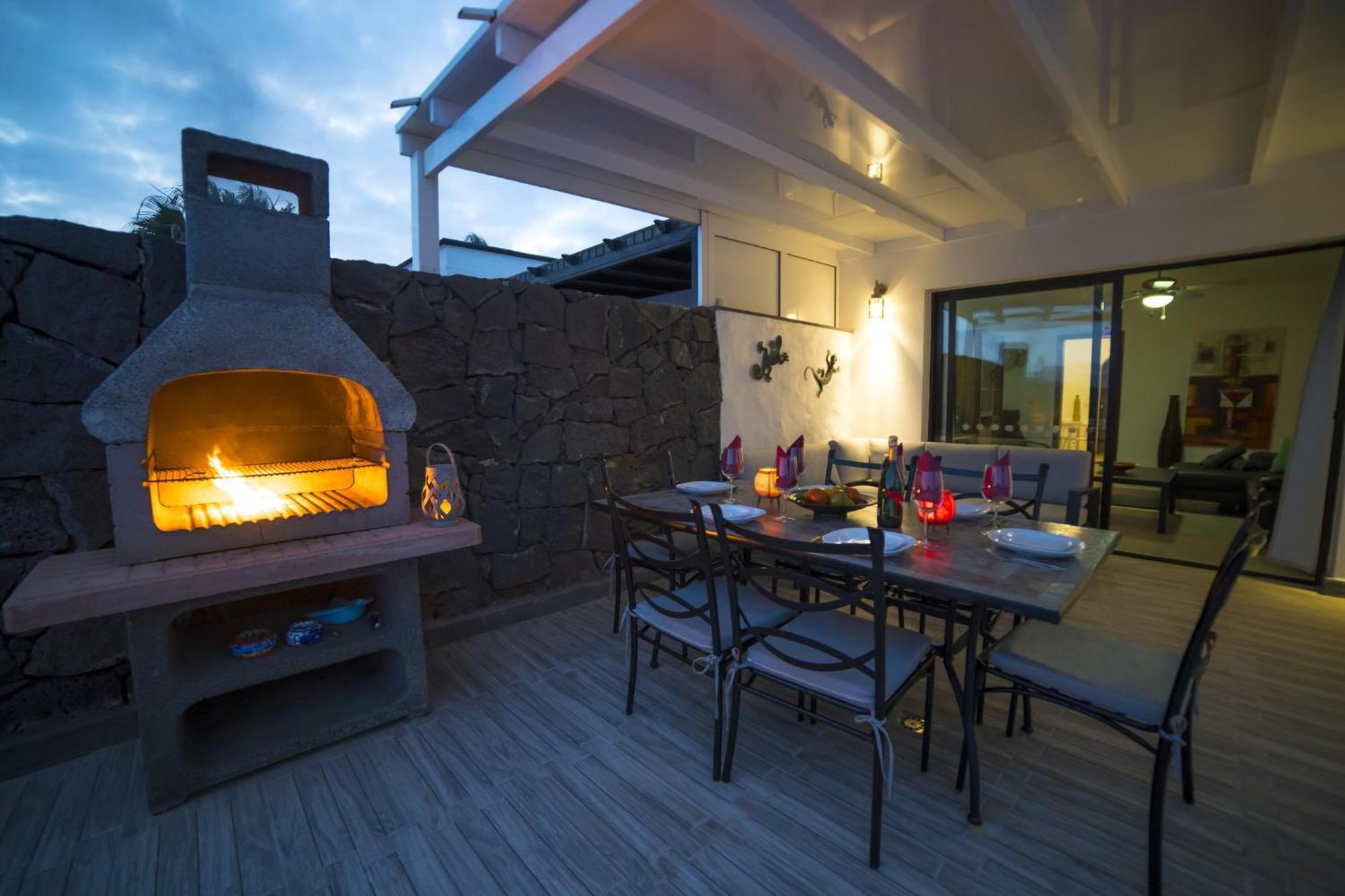 Extraordinary 3 Bedrooms Naraku Spacious Sun Terrace Outdoor Pool, Hot Tub And Bbq Villa