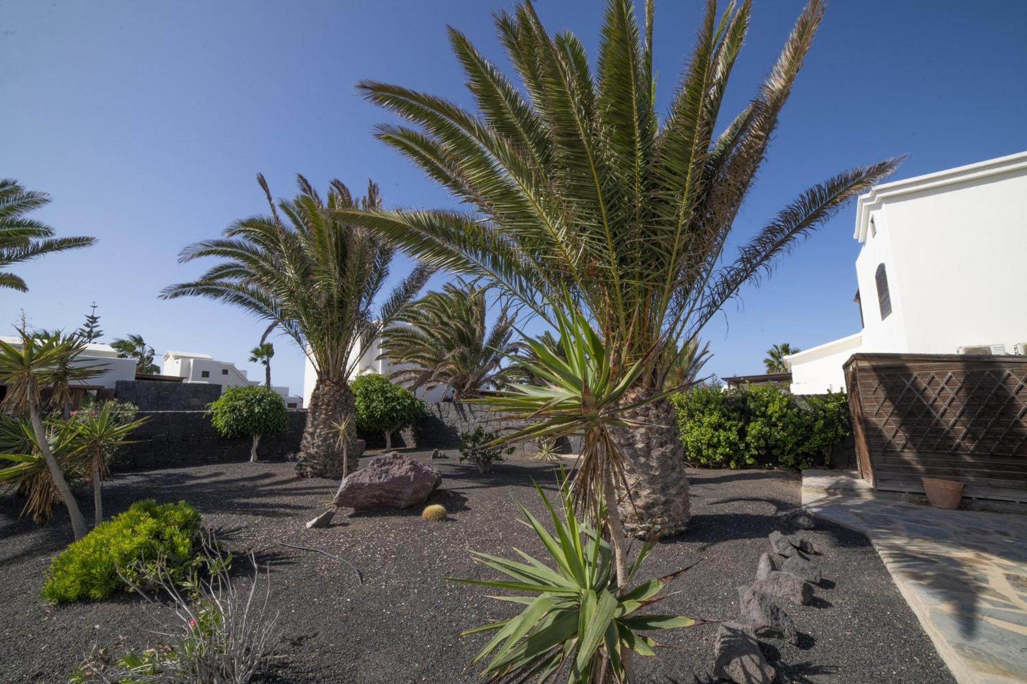 Sensational 3 Bedrooms Myoga Spacious Sun Terrace Outdoor Pool And Bbq Montana Roja
