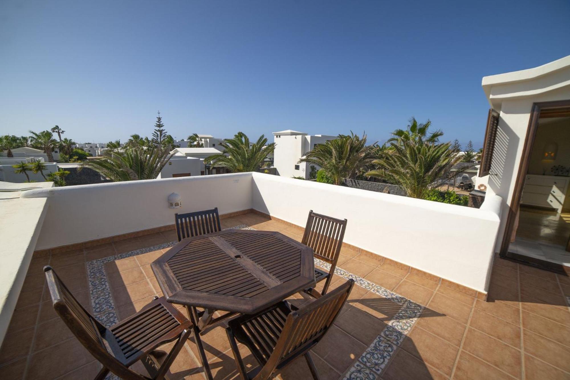 Sensational 3 Bedrooms Myoga Spacious Sun Terrace Outdoor Pool And Bbq Montana Roja Villa *