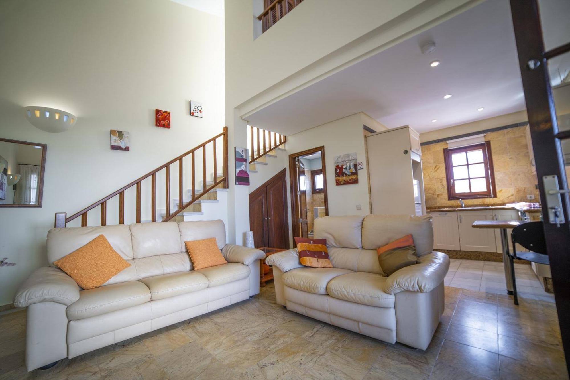 Sensational 3 Bedrooms Myoga Spacious Sun Terrace Outdoor Pool And Bbq Montana Roja Playa Blanca (Lanzarote)