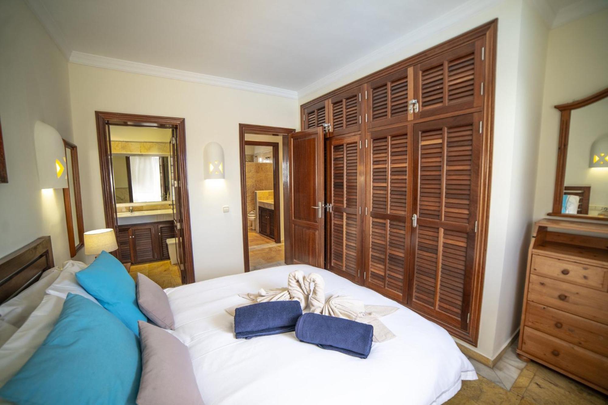 Sensational 3 Bedrooms Myoga Spacious Sun Terrace Outdoor Pool And Bbq Montana Roja Villa *