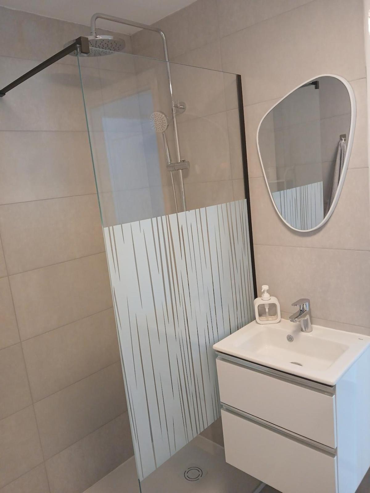 Enjoy Glorious Seaviews From Vista Mar Apartment *