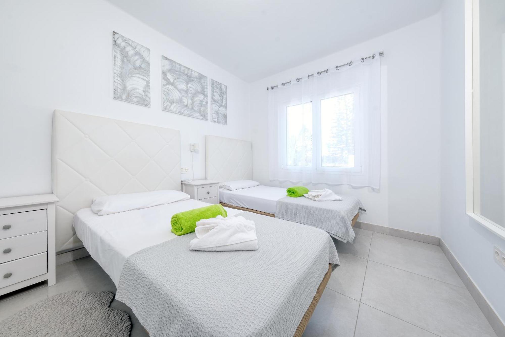 Monarca House, Senator Apartment *