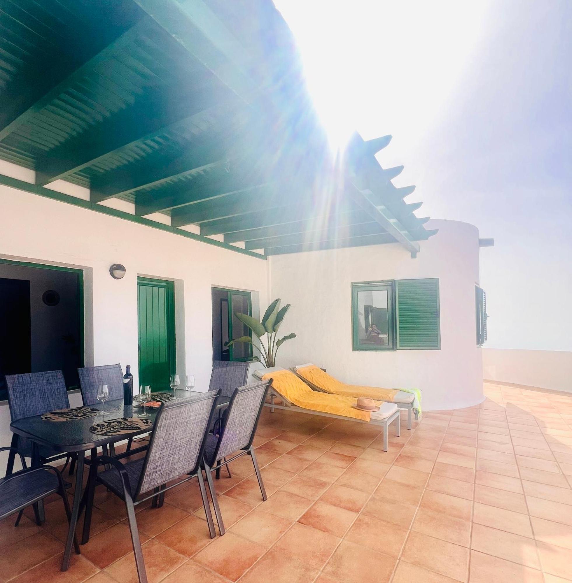 Lanzarote Moon Villa *