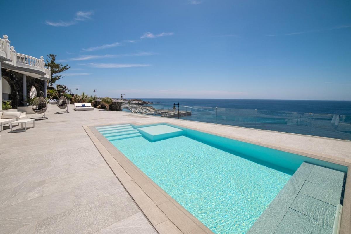 Casa Leon, Exceptional 6 Bed Villa Puerto del Carmen (Lanzarote)