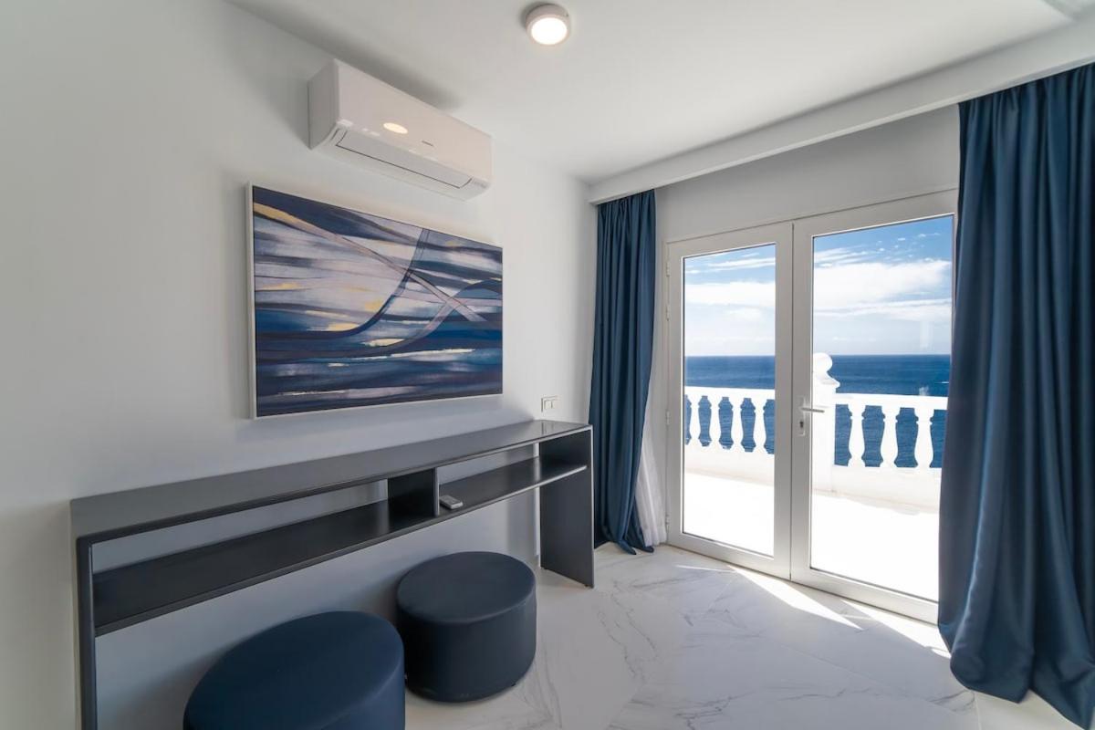 Casa Leon, Exceptional 6 Bed Puerto del Carmen (Lanzarote)
