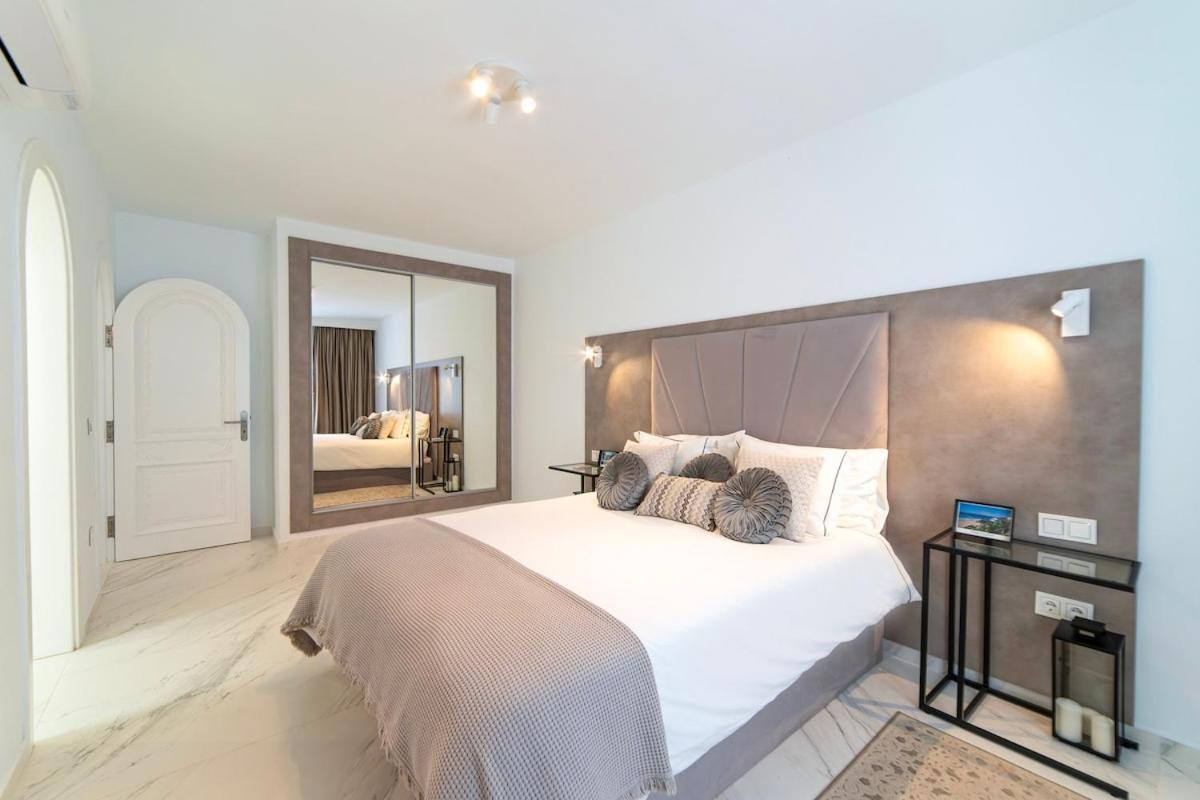 Casa Leon, Exceptional 6 Bed * Puerto del Carmen (Lanzarote)